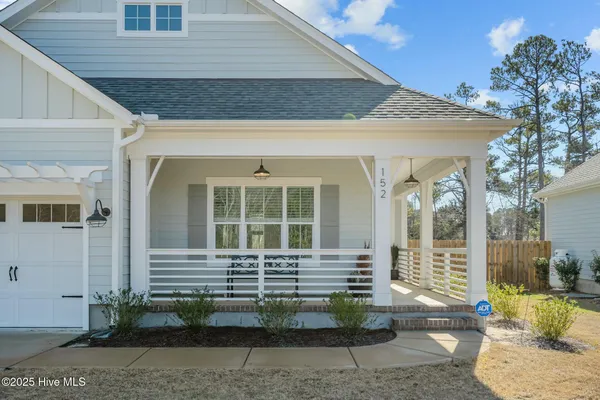 $2,400 | 152 Streambed Way, Hampstead, NC 28443