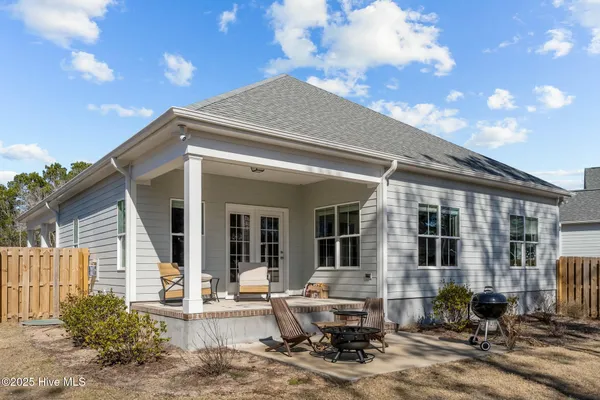 $2,400 | 152 Streambed Way, Hampstead, NC 28443