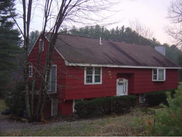 106 Second Crown Point Road Barrington, NH 03825 - Photo 1 of 1
