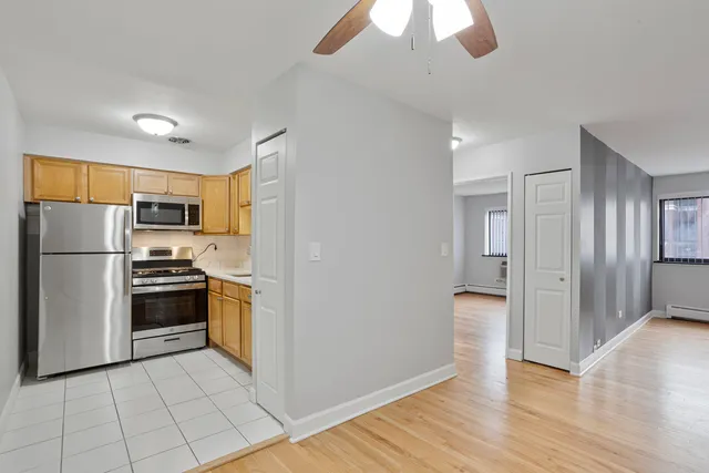 $1,587 | 6758 North Sheridan Road, Unit 232, Chicago, IL 60626