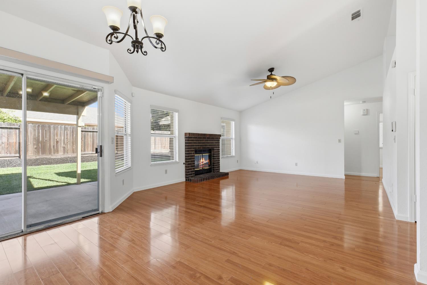 416 Mid Pines Way Modesto, CA 95354 - Photo 7 of 24