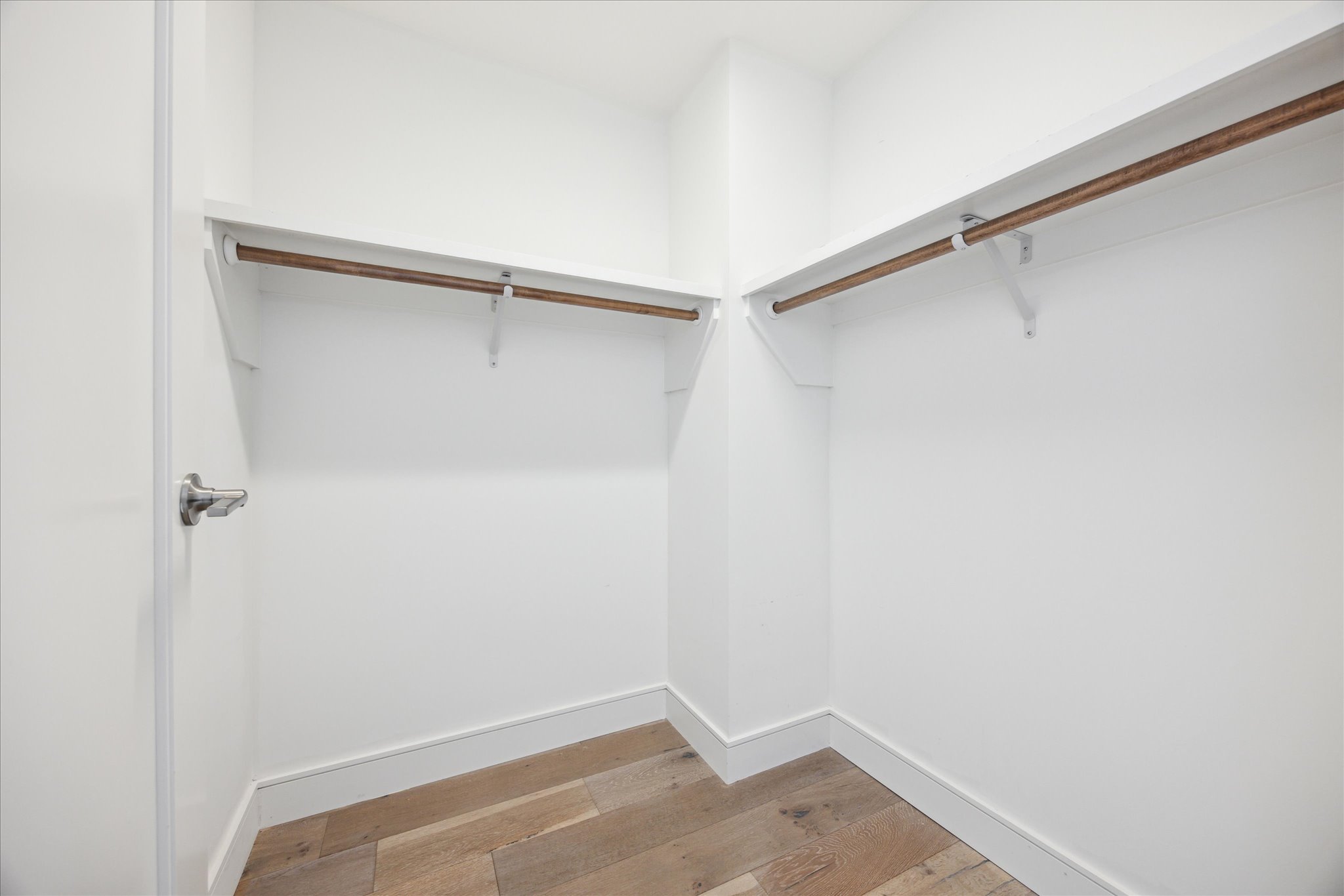 222 West Avenue, Unit 2403 Austin, TX 78701 - Photo 10 of 38 a view of small space