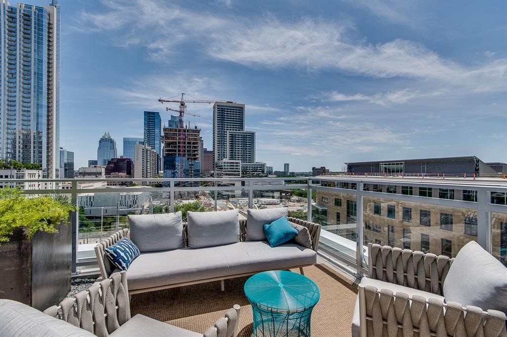 222 West Avenue, Unit 2403 Austin, TX 78701 - Photo 29 of 38