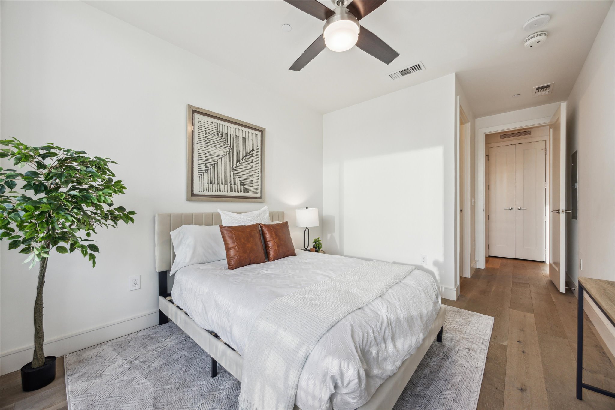 222 West Avenue, Unit 2403 Austin, TX 78701 - Photo 8 of 38