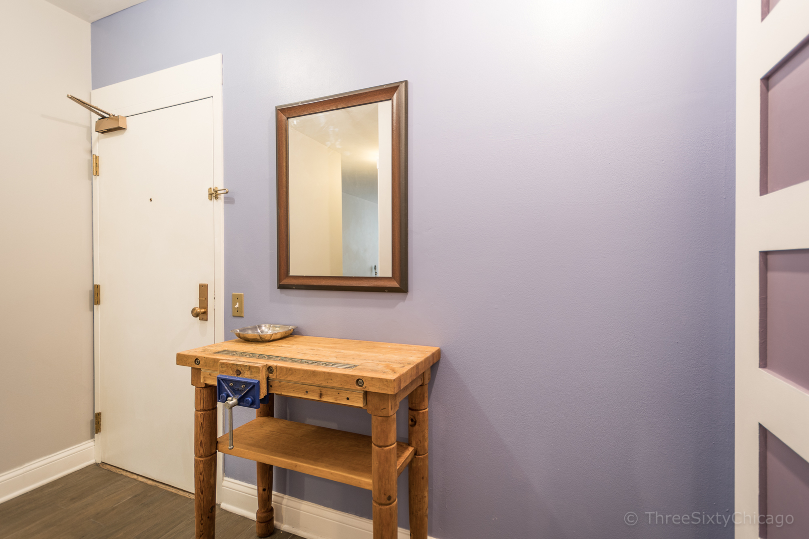 640 South Federal Street, Unit 504 Chicago, IL 60605 - Photo 11 of 13 a dining room with a table and chairs