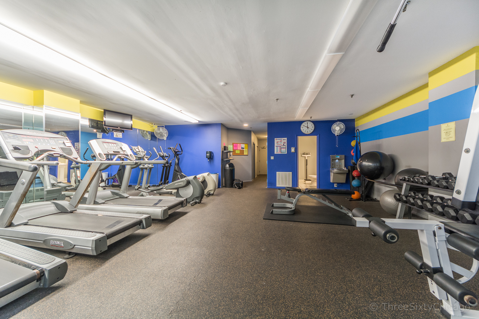 640 South Federal Street, Unit 504 Chicago, IL 60605 - Photo 13 of 13 a view of a room with gym equipment
