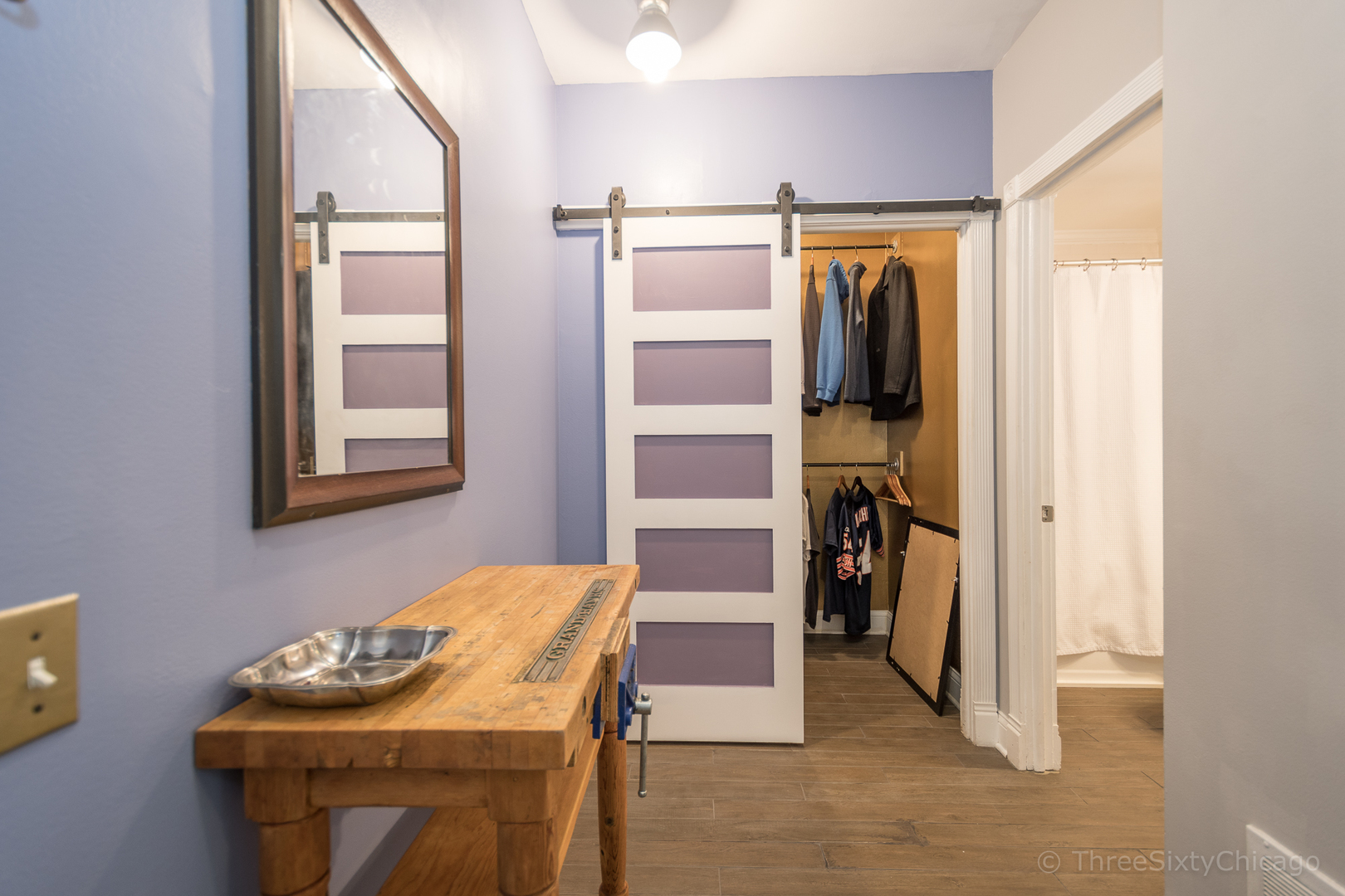 640 South Federal Street, Unit 504 Chicago, IL 60605 - Photo 8 of 13 a living room with furniture and a closet