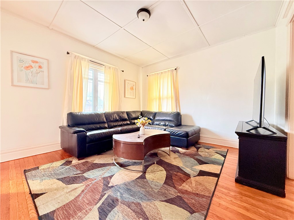 948 Monroe Avenue Rochester, NY 14620 - Photo 5 of 18