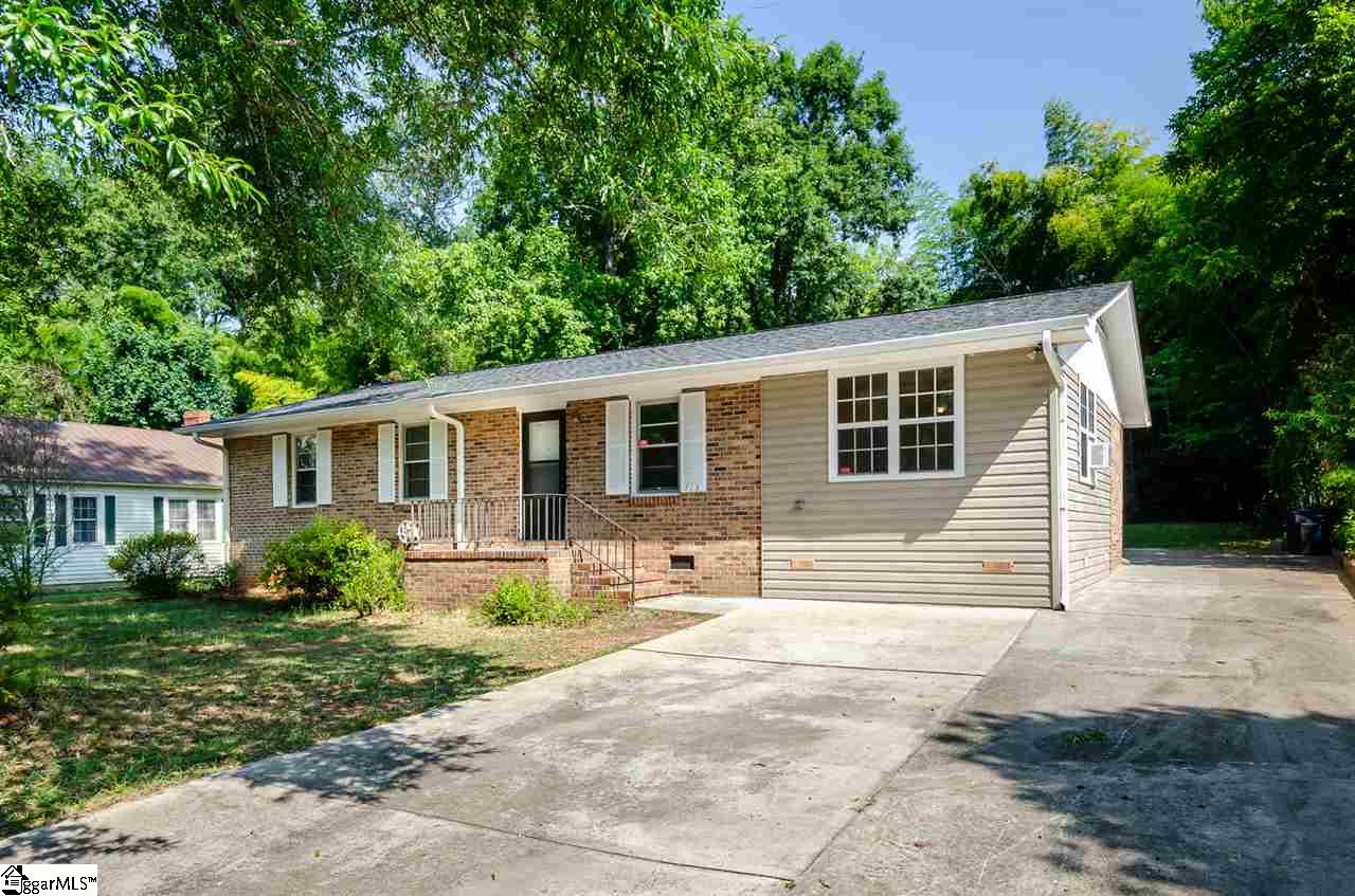 715 East Calhoun Street Anderson, SC 29621 - Photo 1 of 26