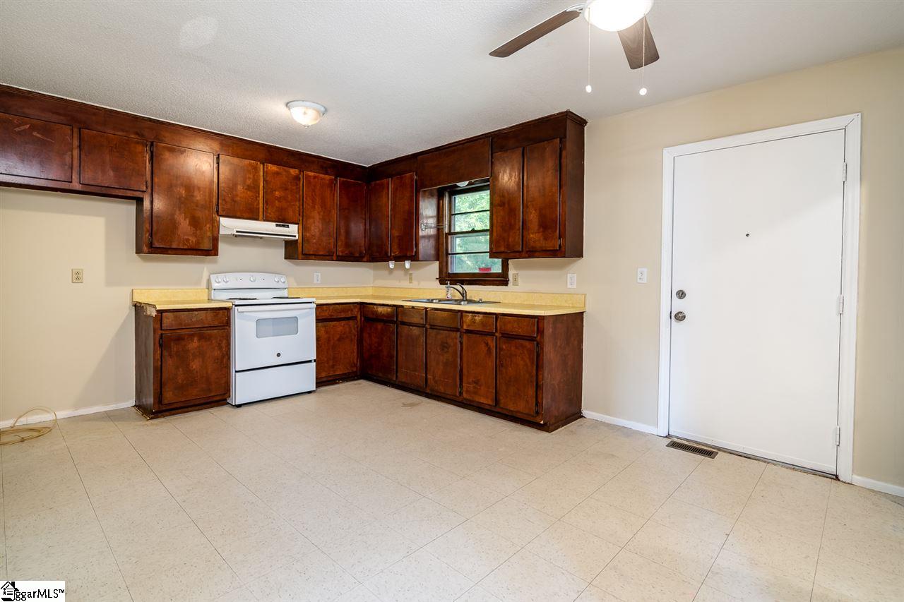 715 East Calhoun Street Anderson, SC 29621 - Photo 12 of 26
