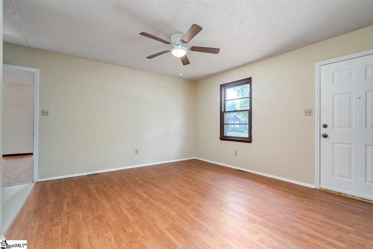 715 East Calhoun Street Anderson, SC 29621 - Photo 5 of 26