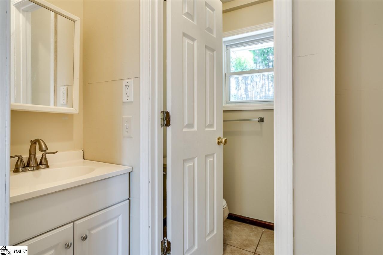 715 East Calhoun Street Anderson, SC 29621 - Photo 10 of 26