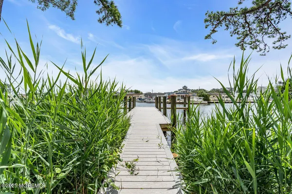 $925,000 | 72 Saltspray Drive, Forked River, NJ 08731