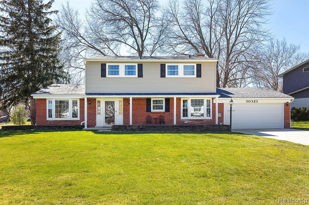 30323 Wicklow Road Farmington Hills, MI 48334 - Photo 1 of 33