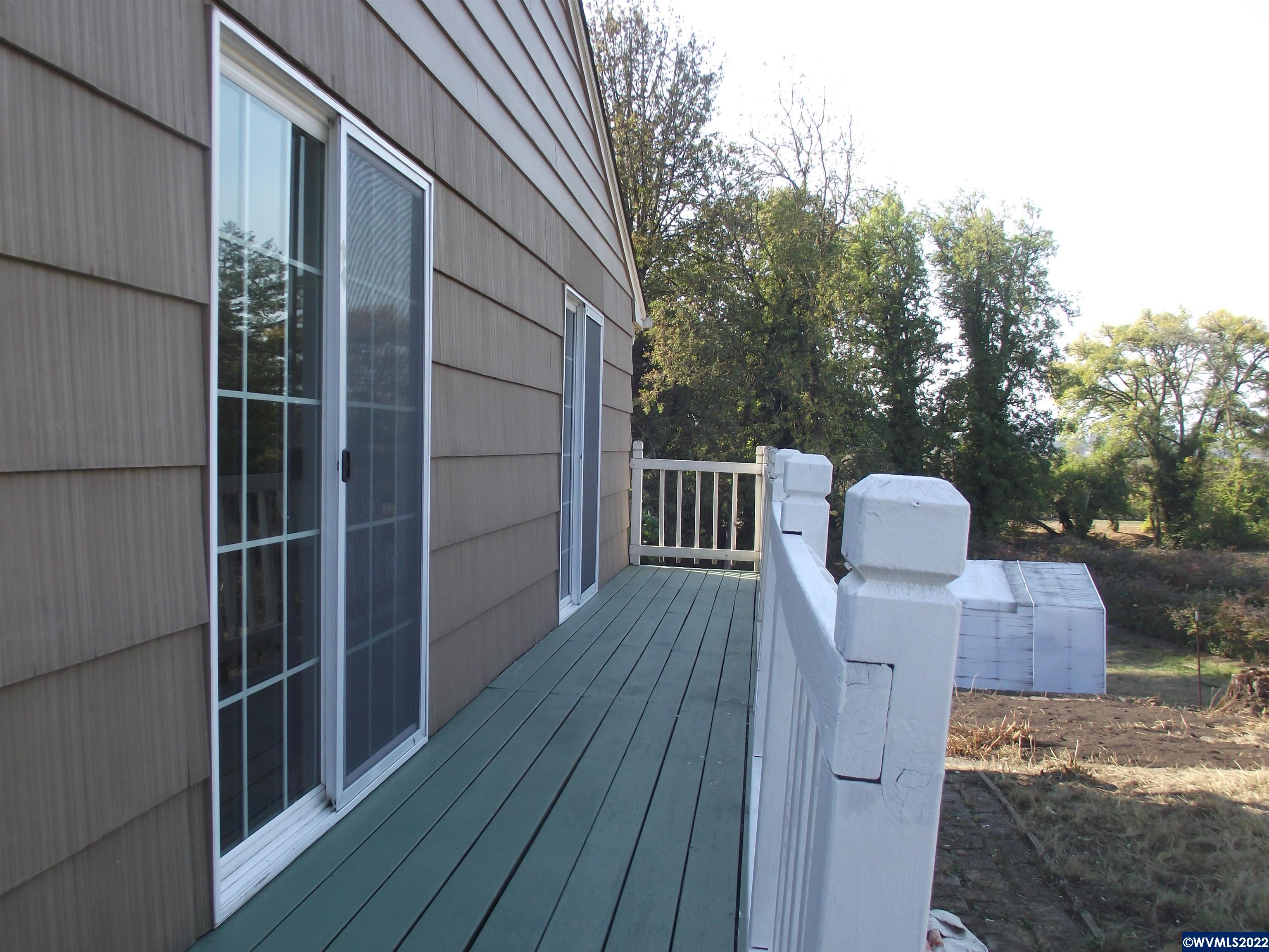 34114 Riverside Drive Albany, OR 97321 - Photo 27 of 42 Gallery Image 27