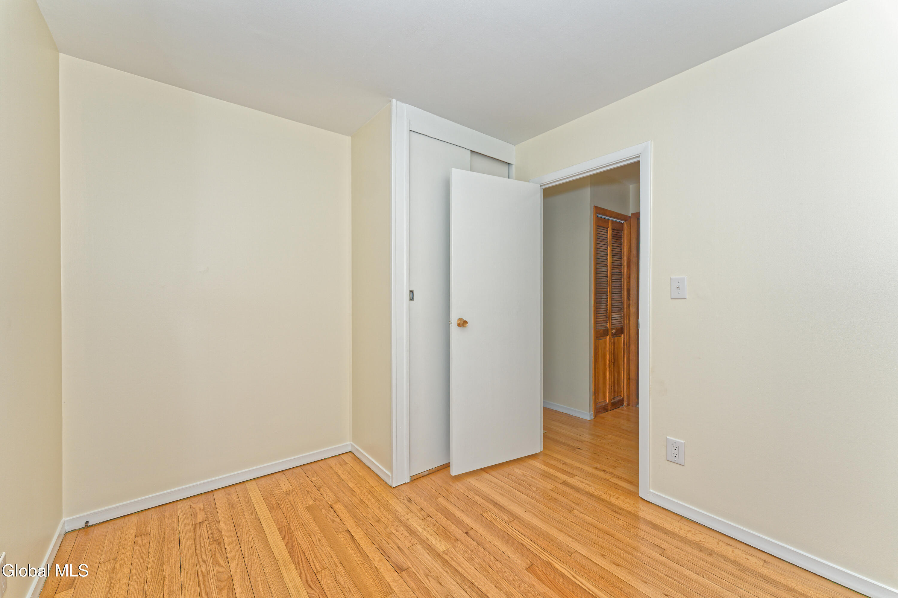 26 Mildred Lane Colonie, NY 12110 - Photo 15 of 21 4 Bedroom 4