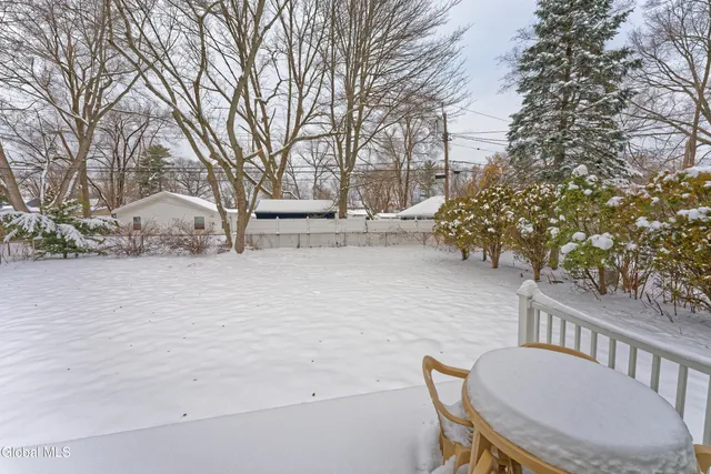 $299,900 | 26 Mildred Lane, Colonie, NY 12110