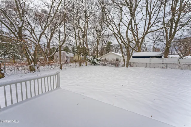 $299,900 | 26 Mildred Lane, Colonie, NY 12110