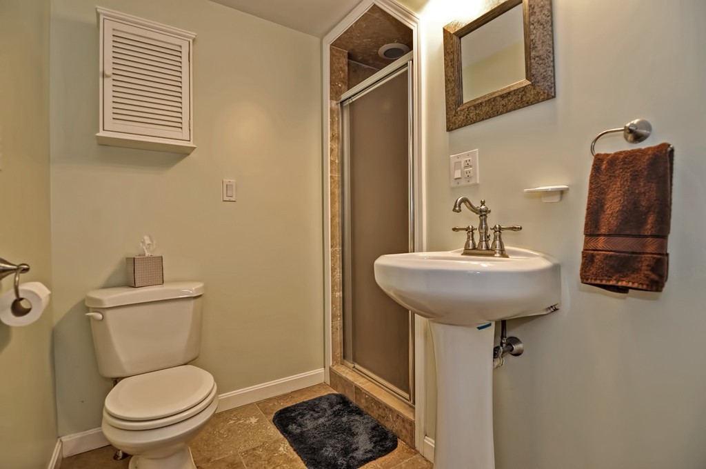 121 Rustcraft Road Dedham, MA 02026 - Photo 17 of 27 Gallery Image 17