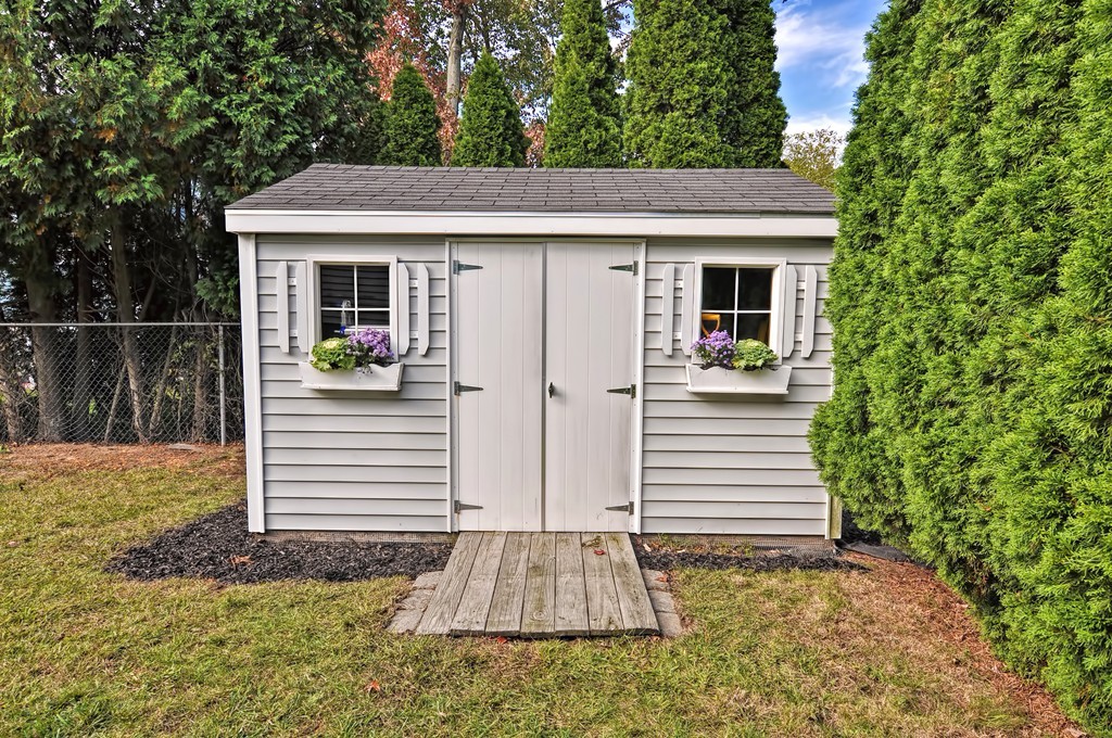 121 Rustcraft Road Dedham, MA 02026 - Photo 23 of 27 Gallery Image 23