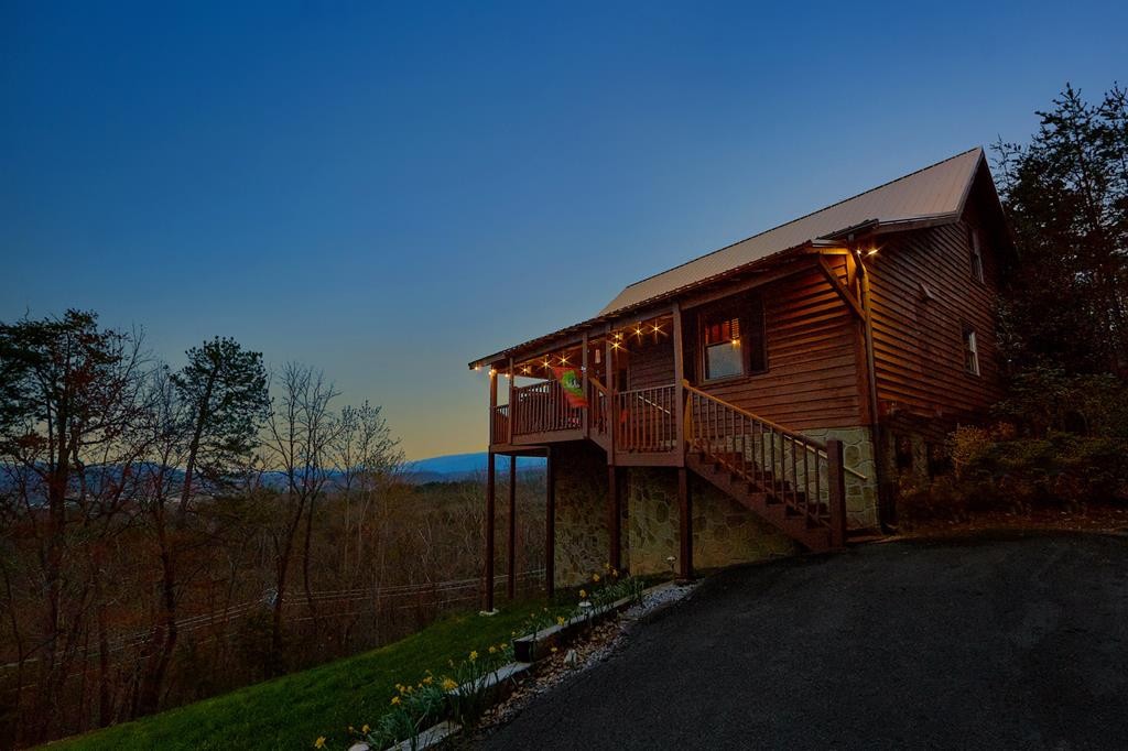 940 Pine Mountain Road, Unit FIRESIDECHATS Sevierville, TN 37862 - Photo 1 of 30 Gallery Image 1