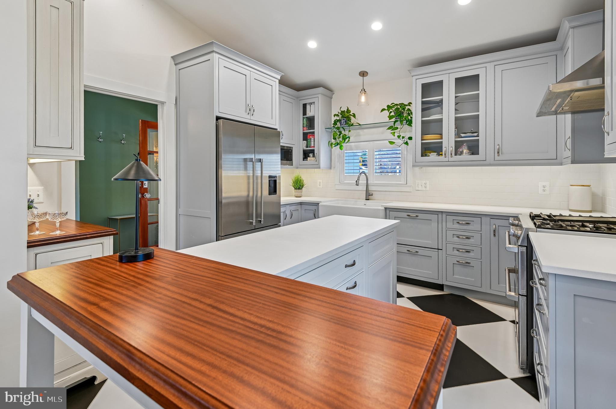 2654 Ogleton Road Annapolis, MD 21403 - Photo 12 of 47 Extra casual dining space