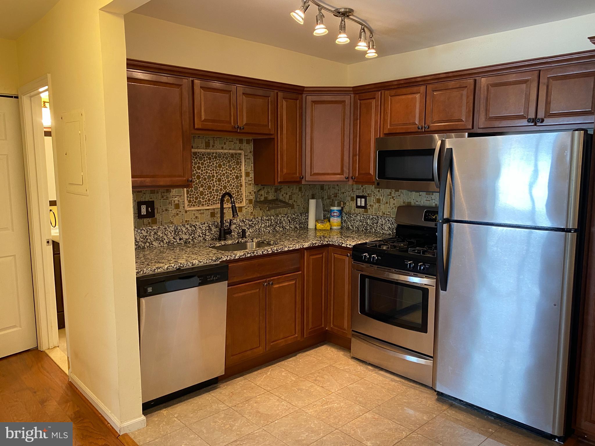 5800 Cove Landing Road, Unit 201 Burke, VA 22015 - Photo 14 of 17