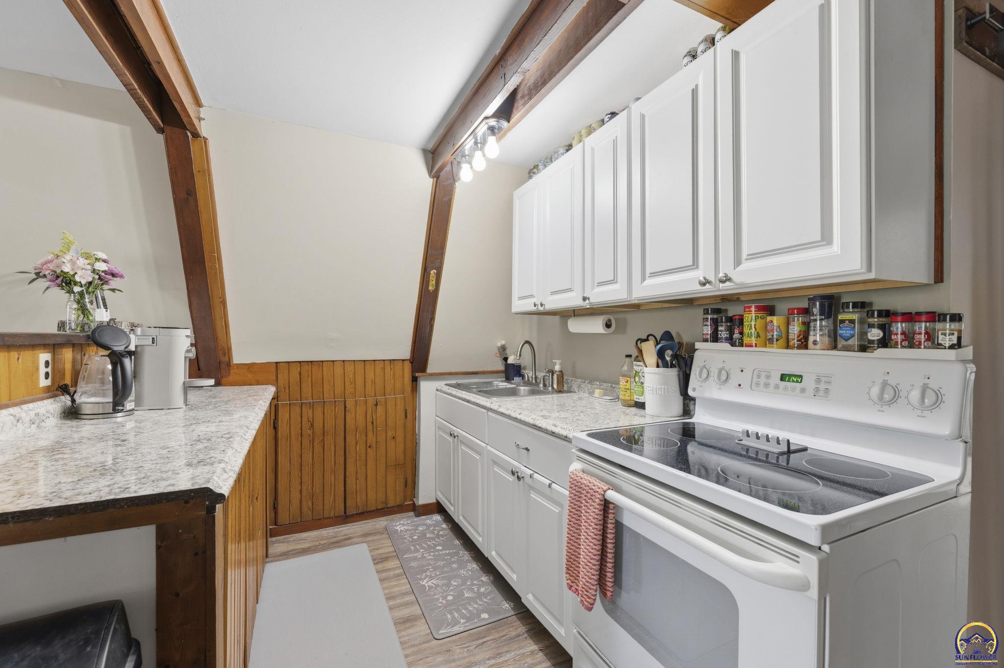 2314 Dragoon Lane Vassar, KS 66543 - Photo 11 of 38