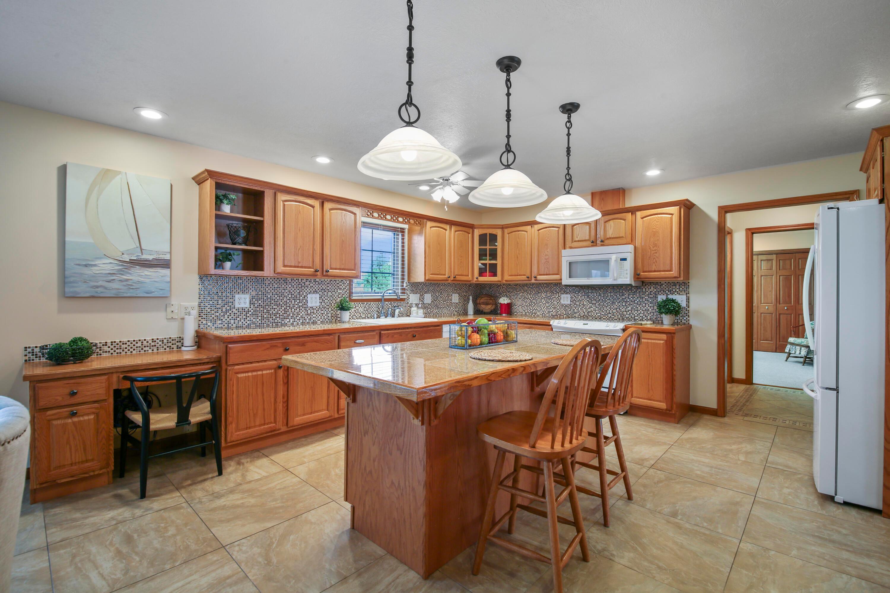 3273 Gooding Road Marion, OH 43302 - Photo 13 of 60 Additional view of the Kitchen.