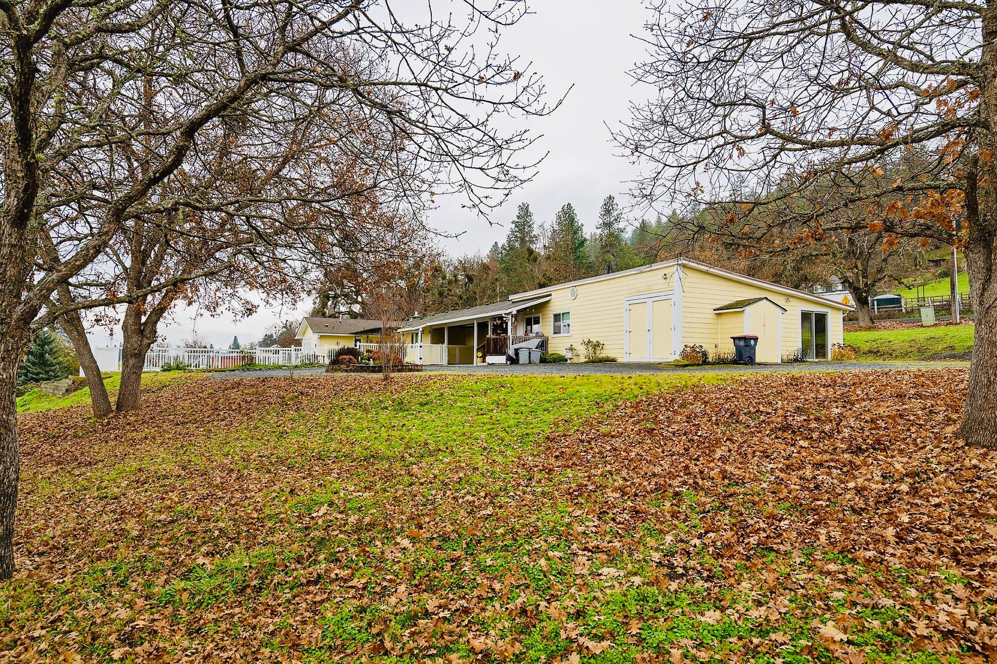 3812 Old Stage Road Central Point, OR 97502 - Photo 22 of 38 IMG_0163