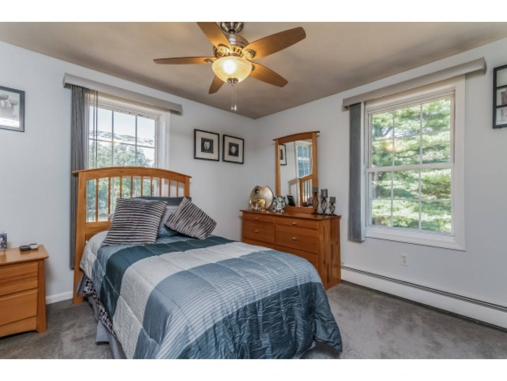 65 Lawrence Road Salem, NH 03079 - Photo 14 of 26