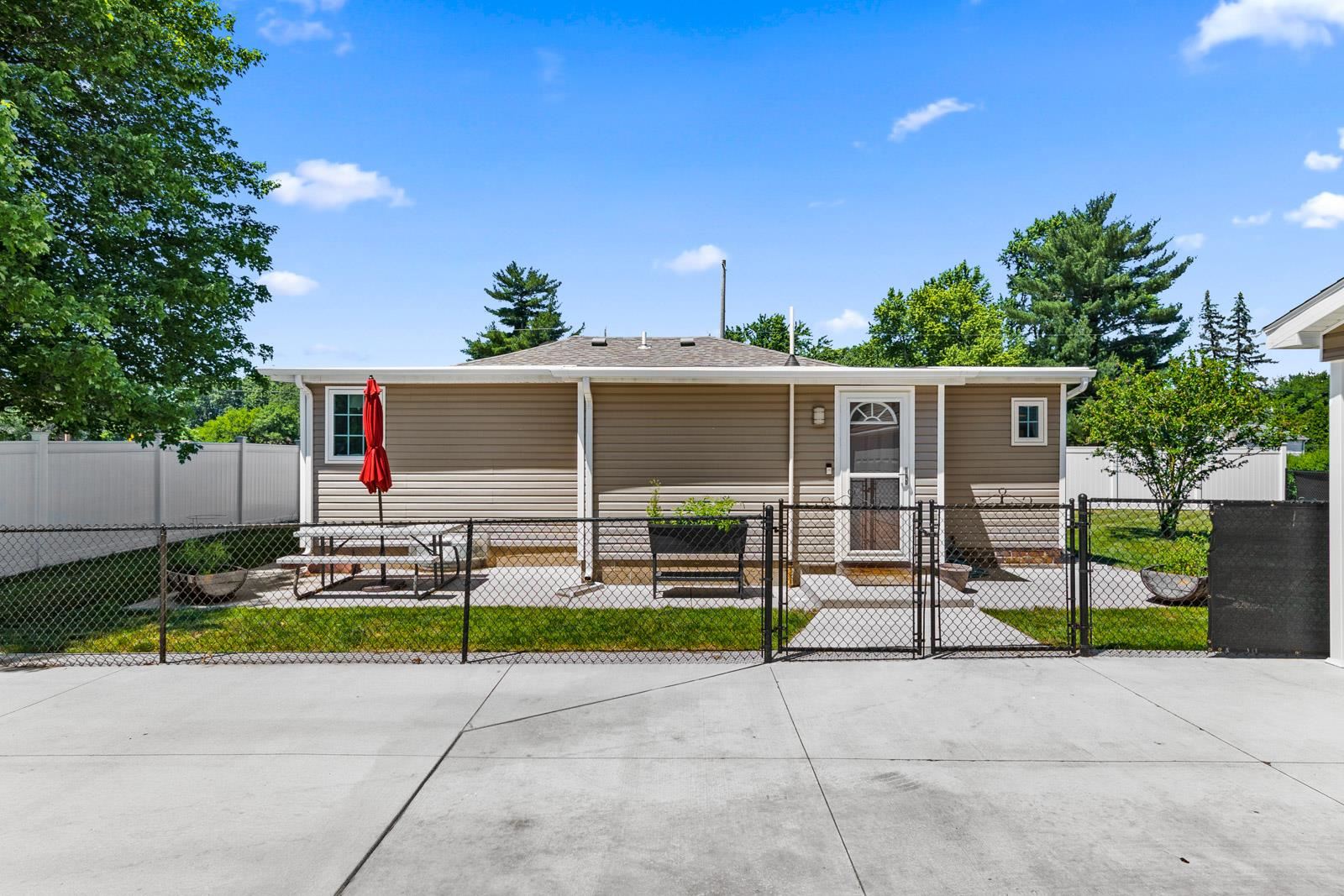 54800 Elder Road Mishawaka, IN 46545 - Photo 2 of 23 Gallery Image 2