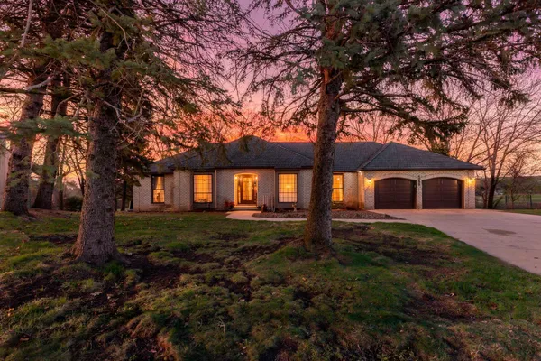 $639,000 | 1700 Atwater Path East, Inver Grove Heights, MN 55077