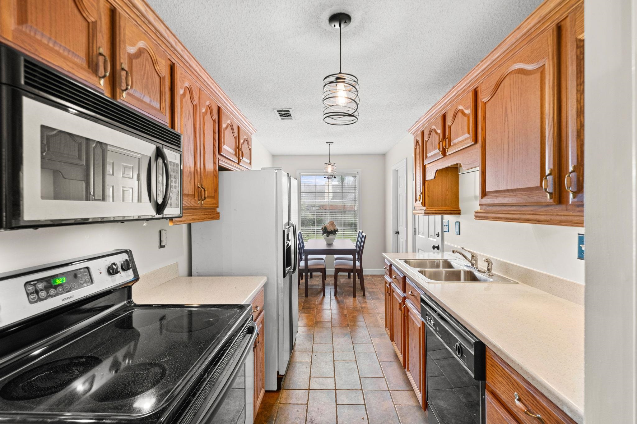 252 Summit View Cove Collierville, TN 38017 - Photo 4 of 15