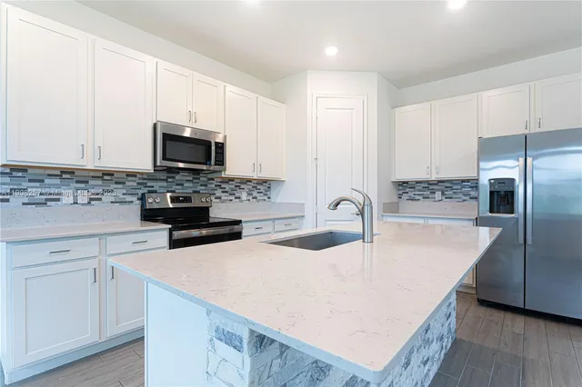 $3,650 | 4830 Navali Drive, Unit 4830, Lake Worth, FL 33467