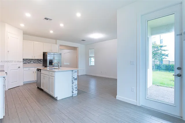 $3,650 | 4830 Navali Drive, Unit 4830, Lake Worth, FL 33467