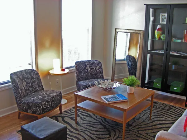 $2,400 | 2 Westwood Drive, Unit 2, Stamford, CT 06902