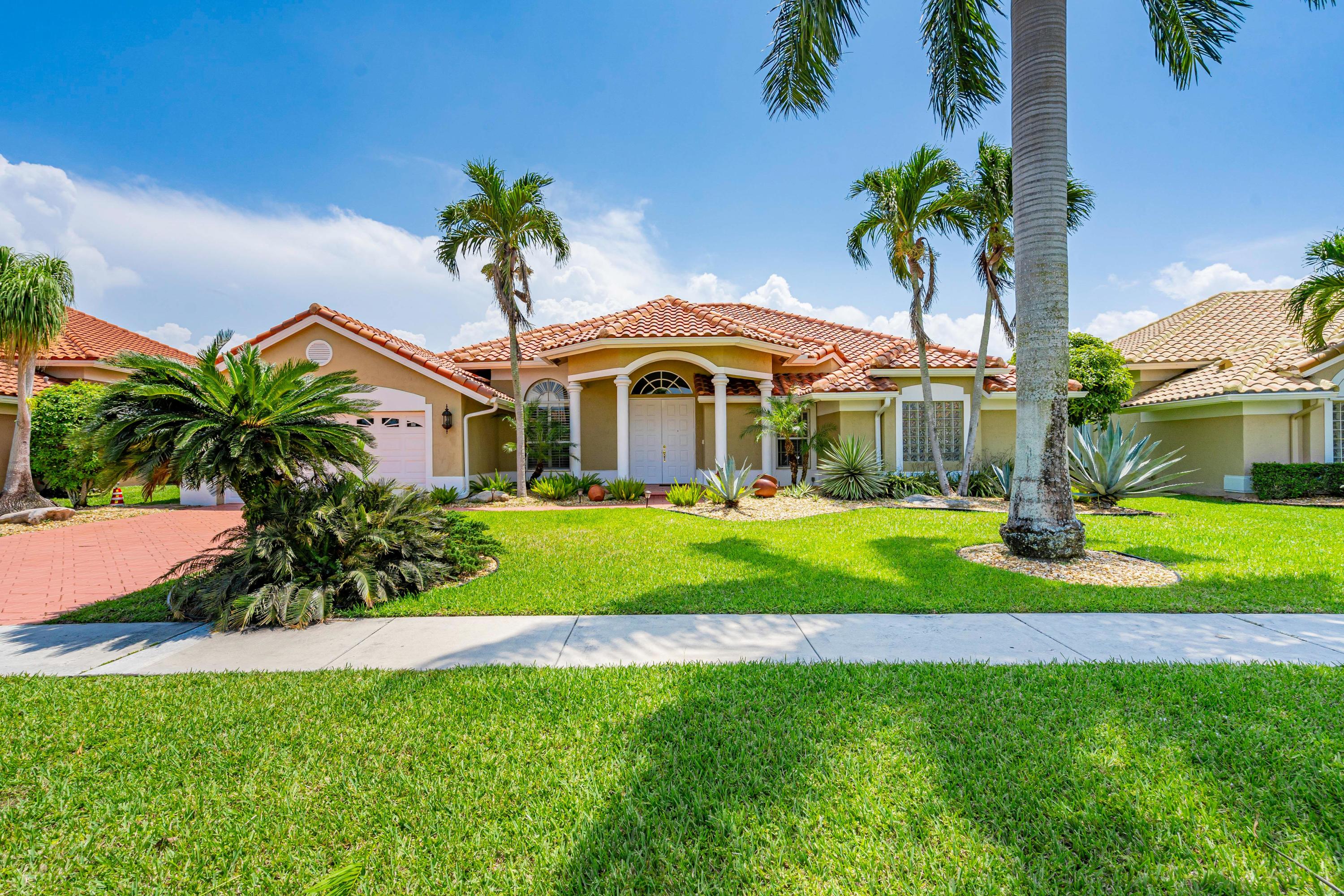 10684 Maple Chase Drive Boca Raton, FL 33498 - Photo 2 of 35 7