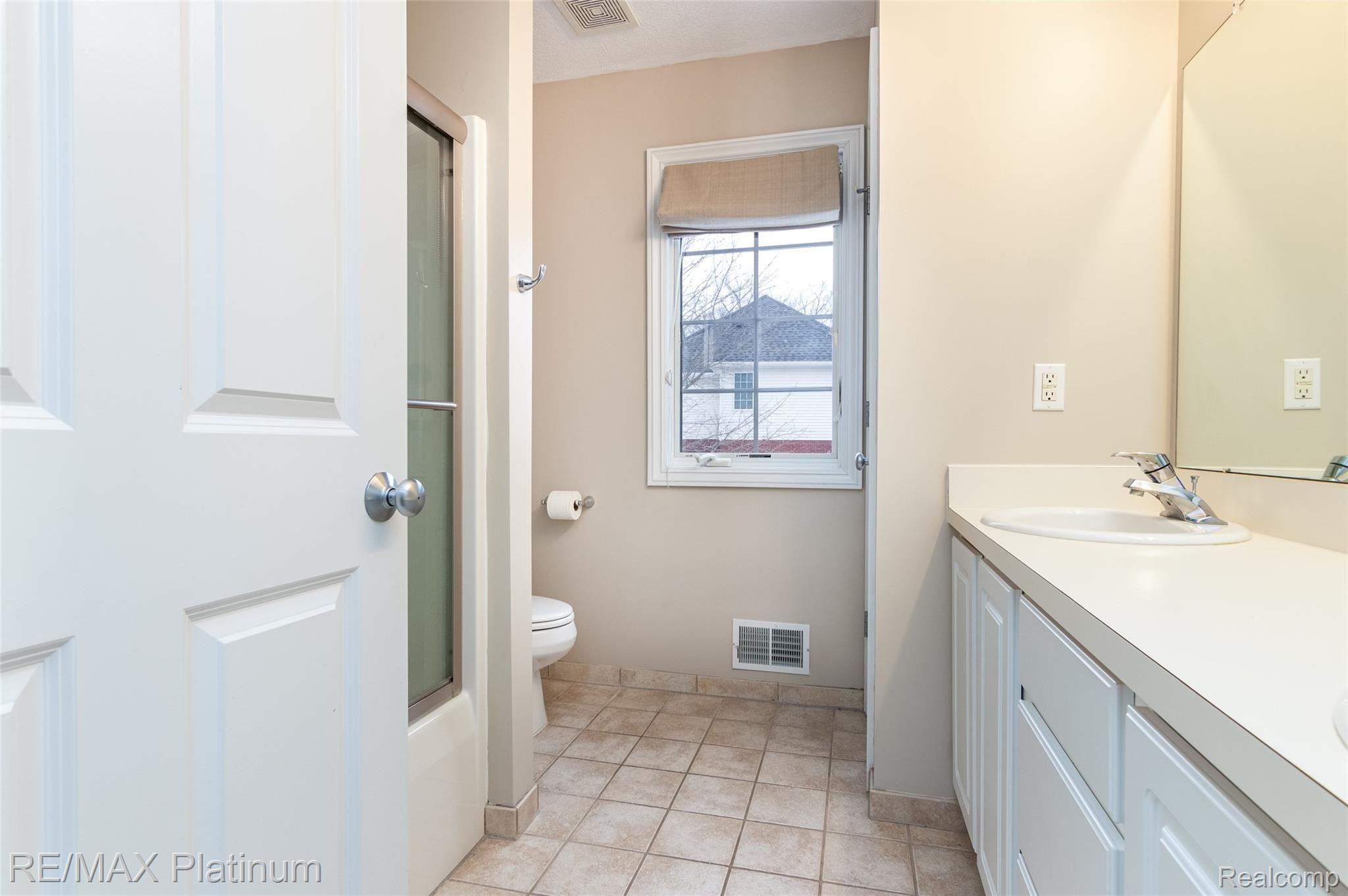 494 Timbermill Lane Howell, MI 48843 - Photo 34 of 42 Full Bathroom on Second Level