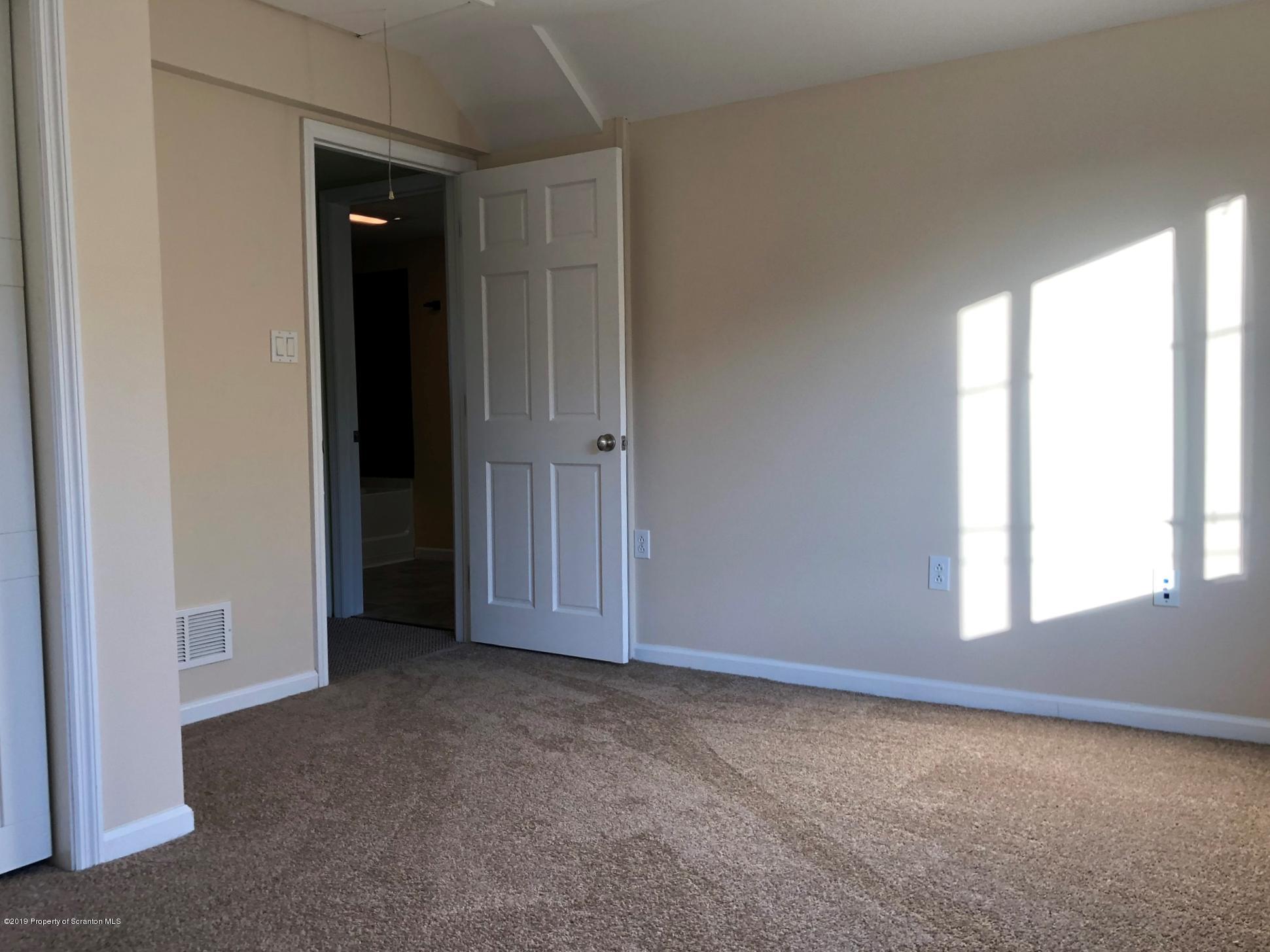 433 Rear Sanderson Avenue Throop, PA 18512 - Photo 12 of 36 Gallery Image 12