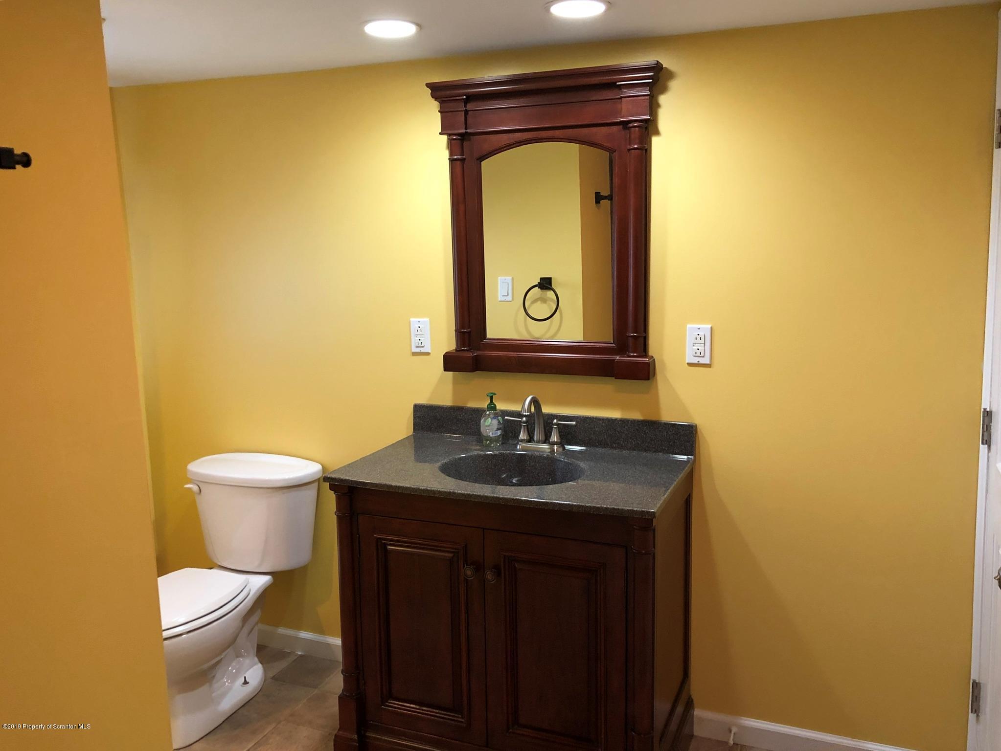 433 Rear Sanderson Avenue Throop, PA 18512 - Photo 19 of 36 Gallery Image 19