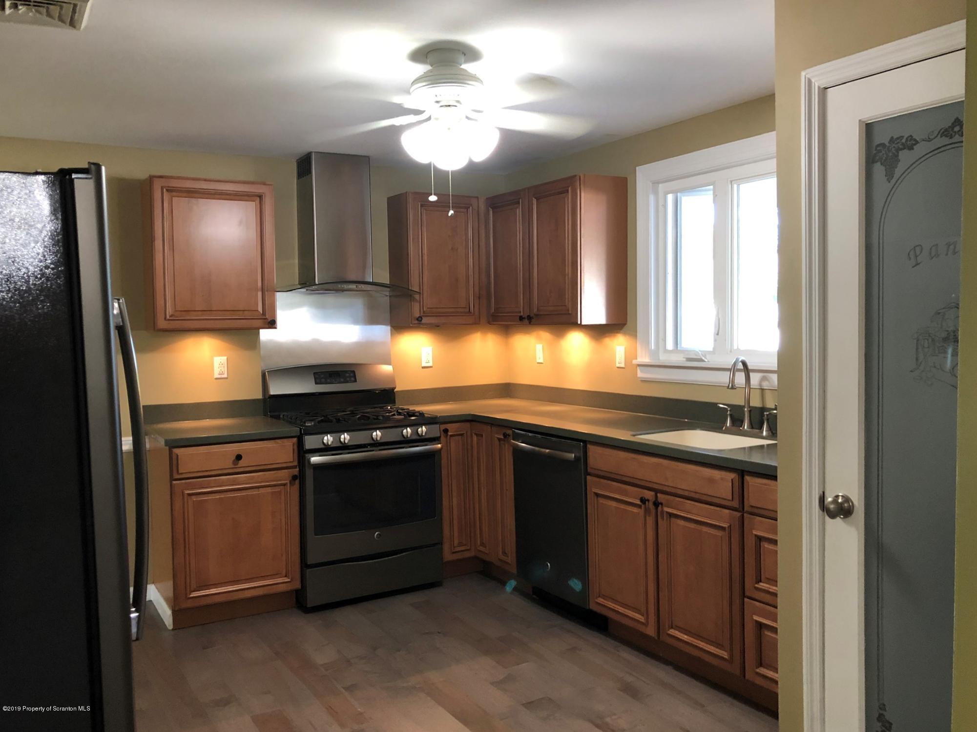 433 Rear Sanderson Avenue Throop, PA 18512 - Photo 5 of 36 Gallery Image 5