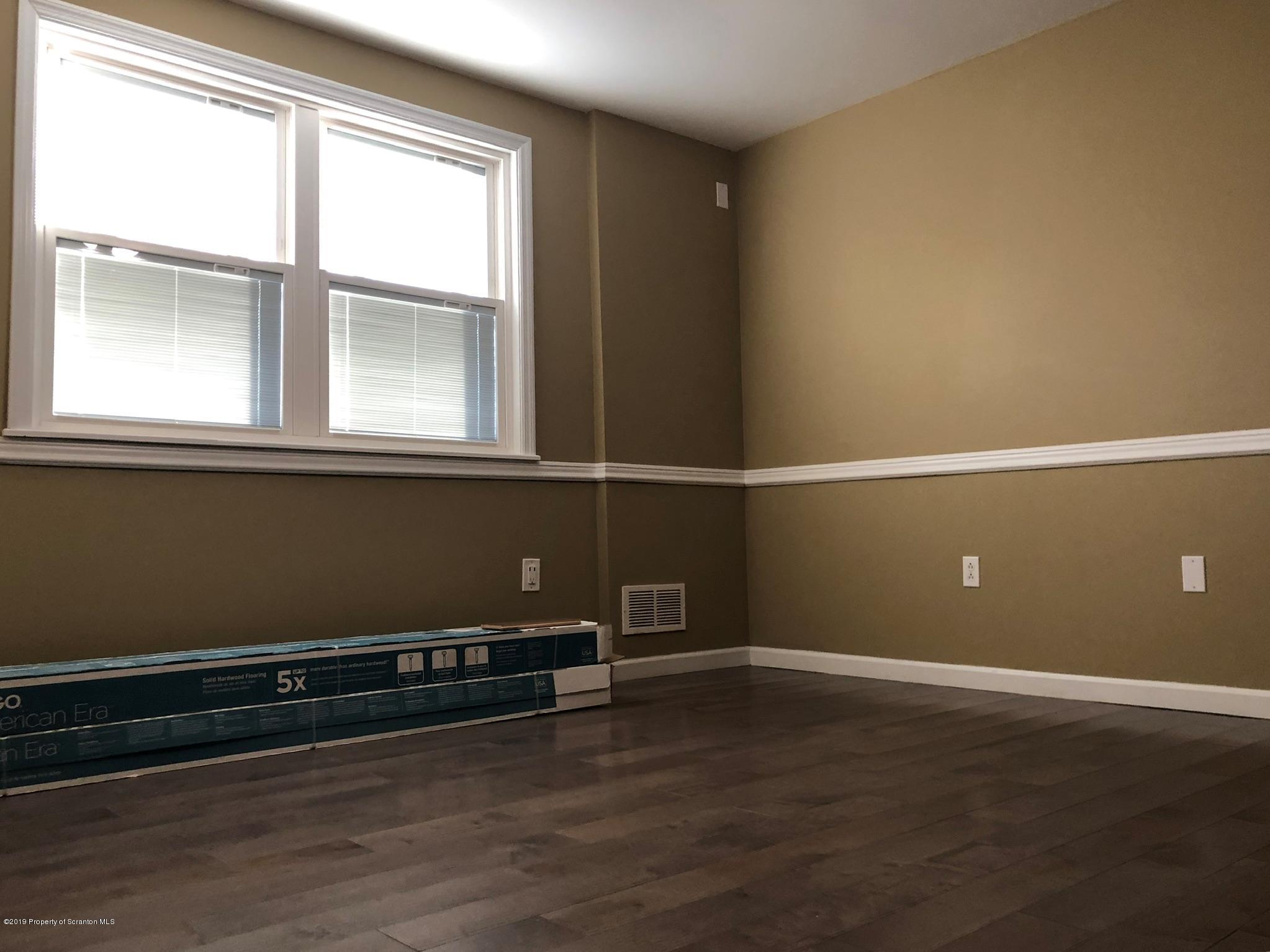 433 Rear Sanderson Avenue Throop, PA 18512 - Photo 9 of 36 Gallery Image 9