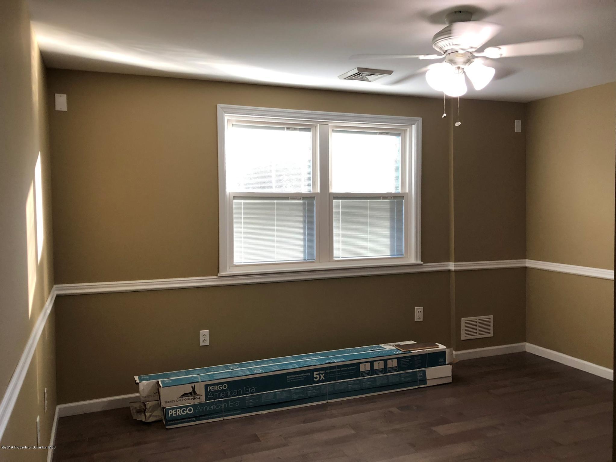 433 Rear Sanderson Avenue Throop, PA 18512 - Photo 10 of 36 Gallery Image 10