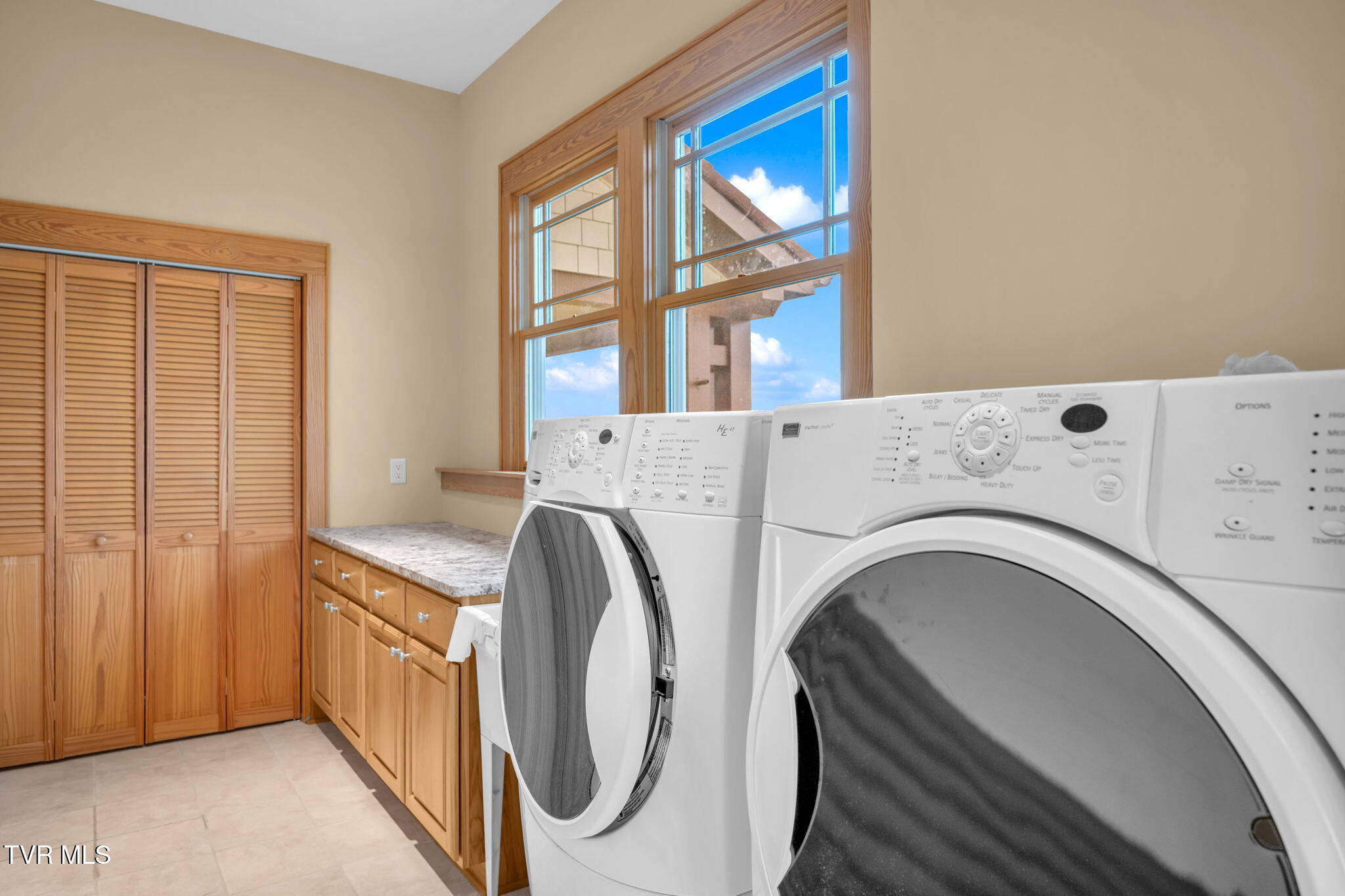 1869 Dry Hill Road Butler, TN 37640 - Photo 14 of 38 32-web-or-mls-_EXT7294