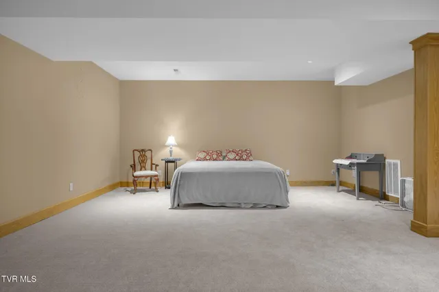 $999,900 | 1869 Dry Hill Road, Butler, TN 37640