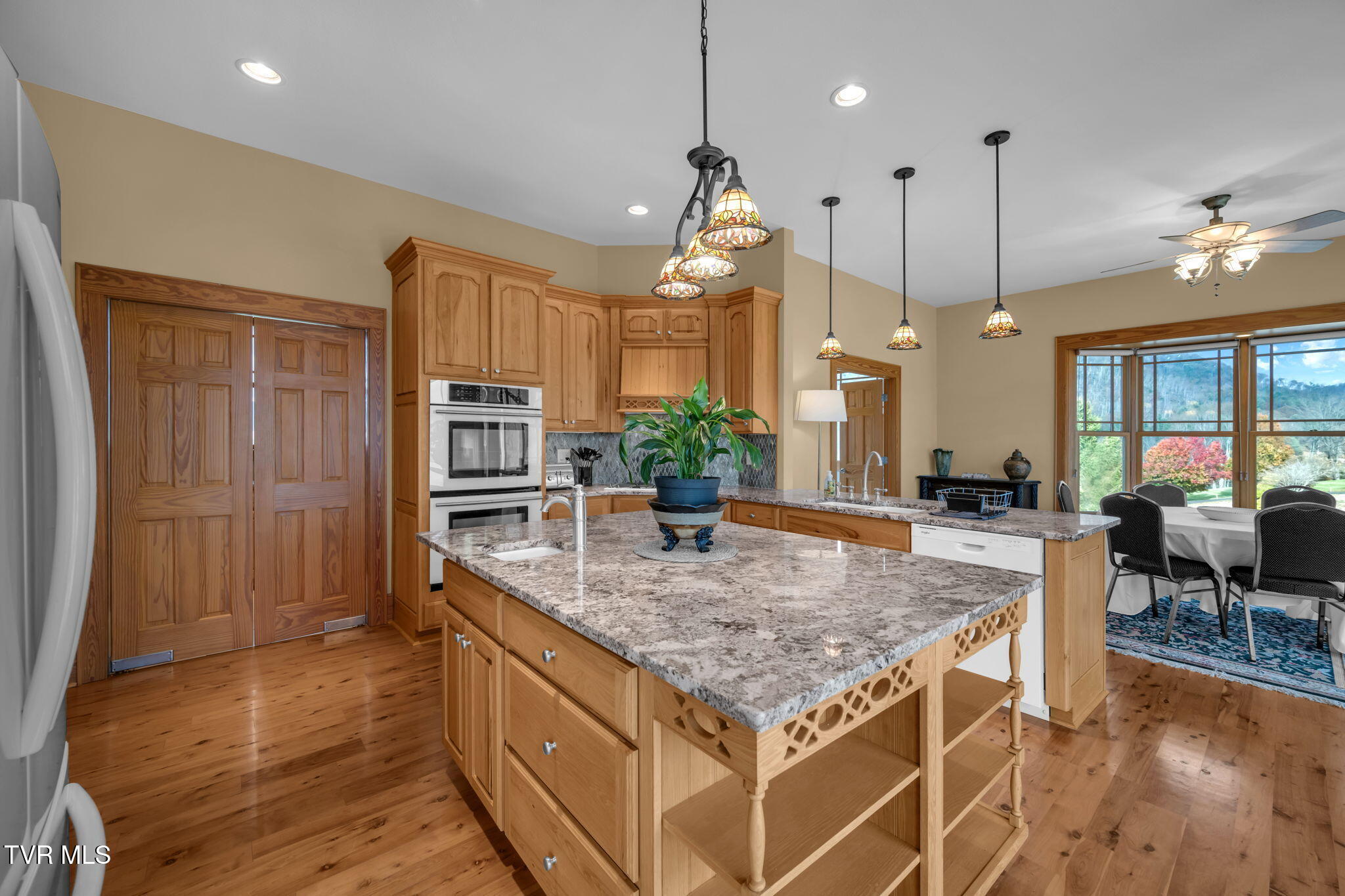 1869 Dry Hill Road Butler, TN 37640 - Photo 8 of 38 25-web-or-mls-_EXT7269