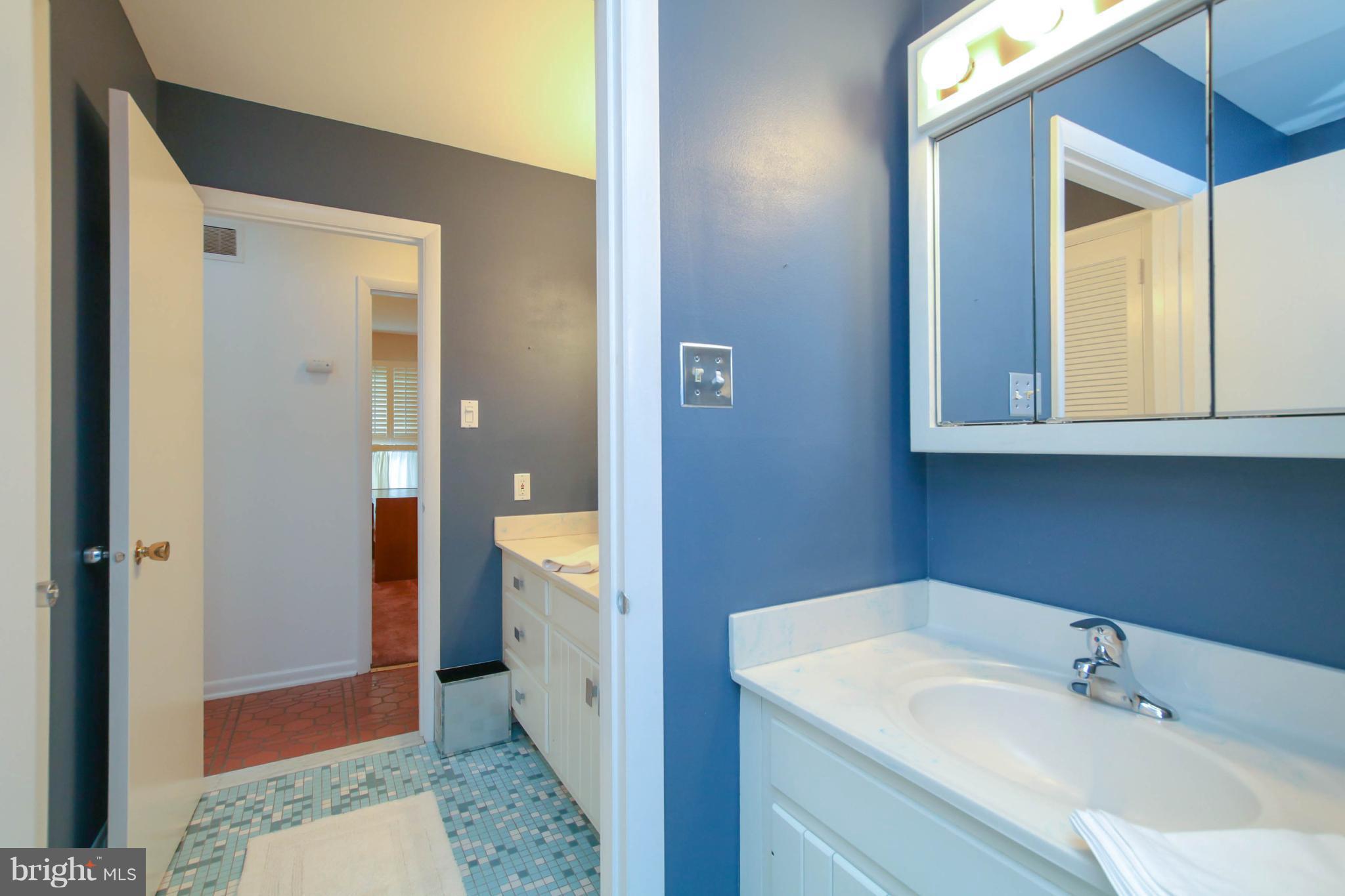 2826 Southview Road Ellicott City, MD 21042 - Photo 17 of 30 Bath