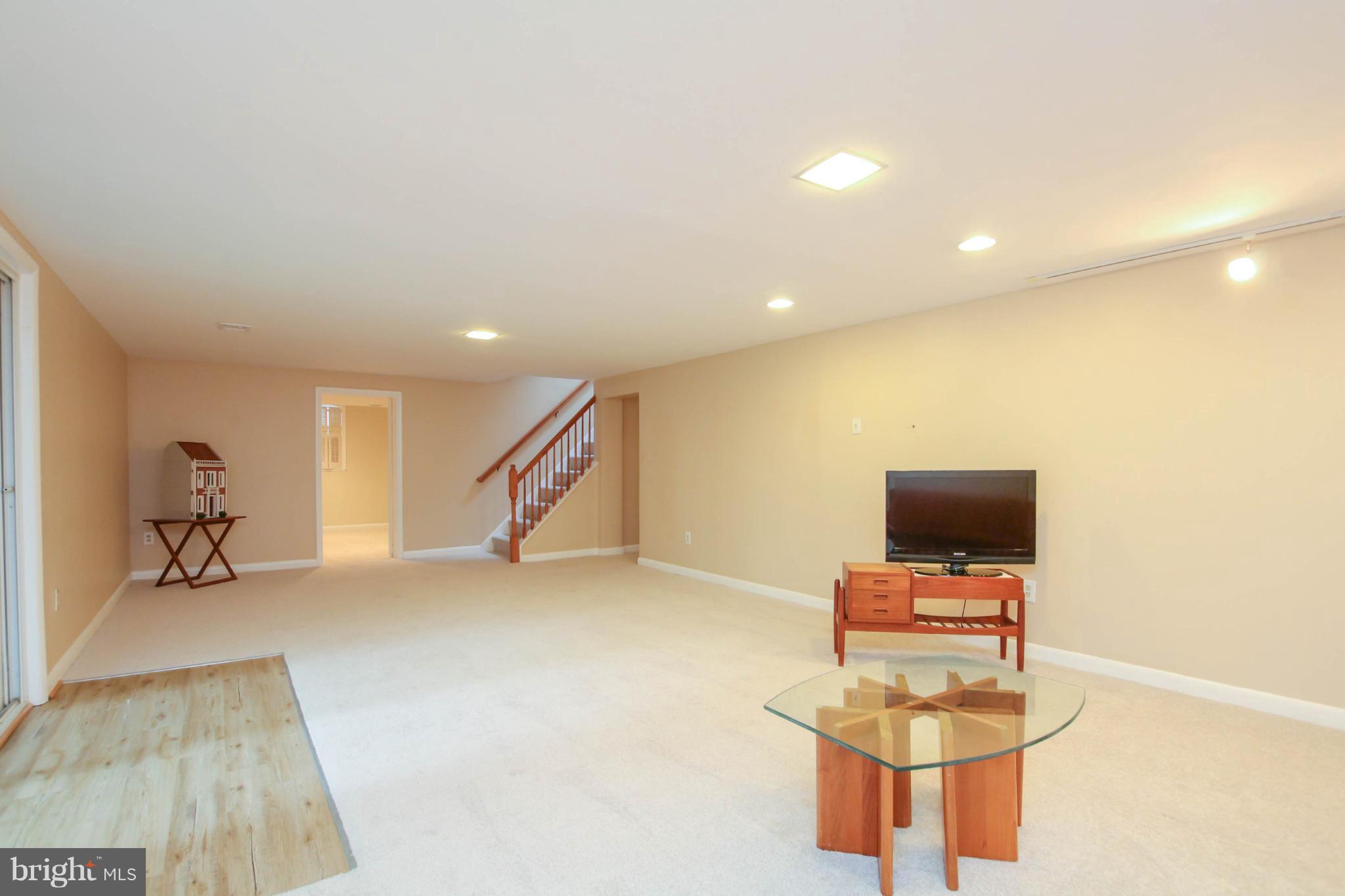 2826 Southview Road Ellicott City, MD 21042 - Photo 20 of 30 Family Room