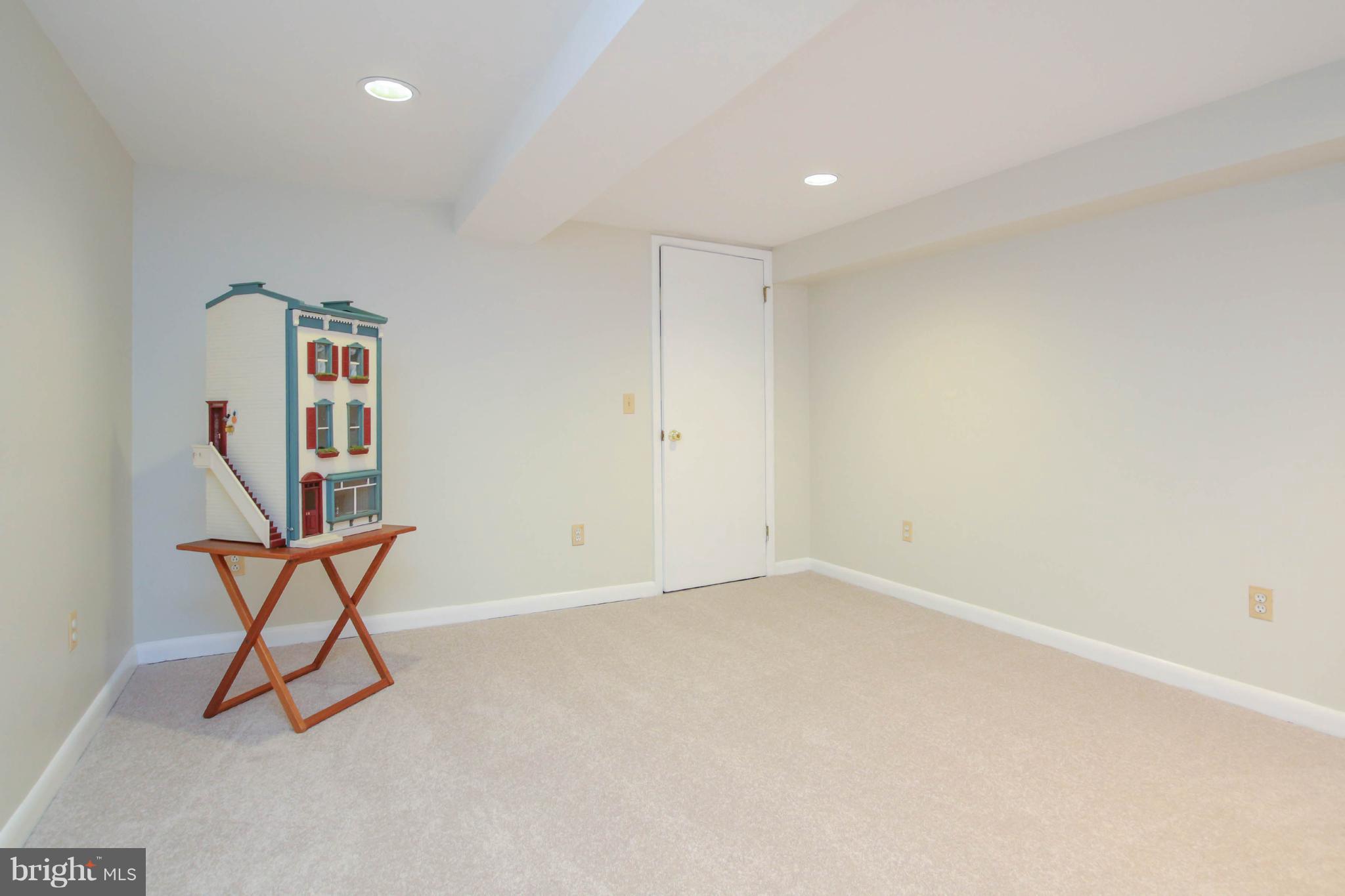 2826 Southview Road Ellicott City, MD 21042 - Photo 21 of 30 Interior (General)
